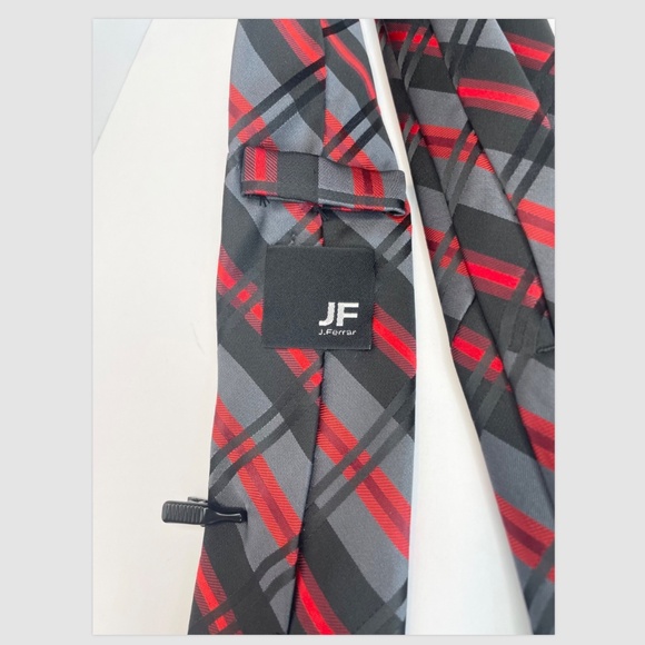 RED/BLACK/GRAY STRIPED JF J. FERRAR MEN’S NECK TIE & BLACK TIE CLIP - Picture 4 of 4